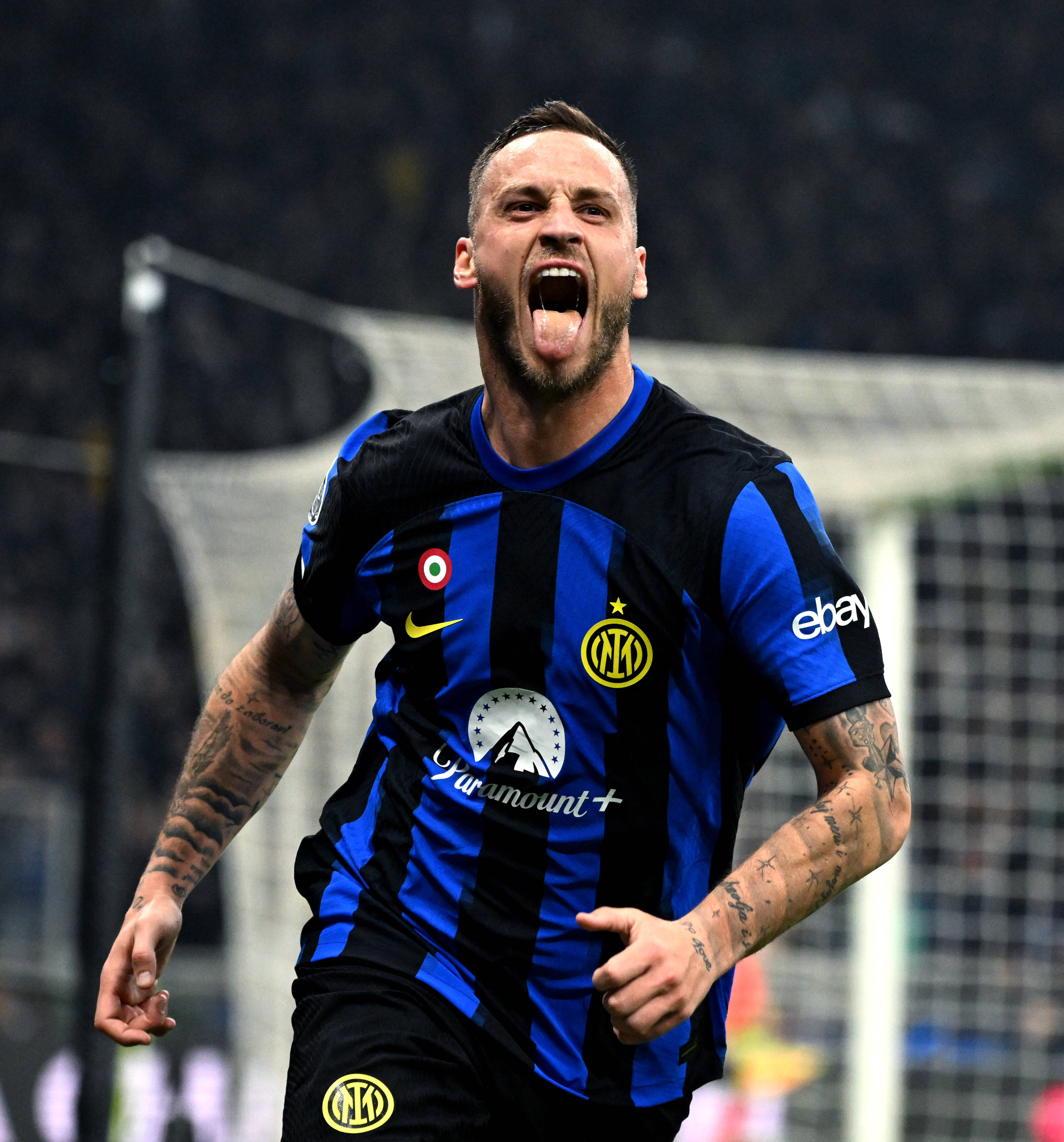 罗体：齐尔克泽愿意加盟罗马，但罗马先租后买报价被曼联拒绝（罗体：齐尔克泽点头加盟罗马，曼联否决先租后买方案）