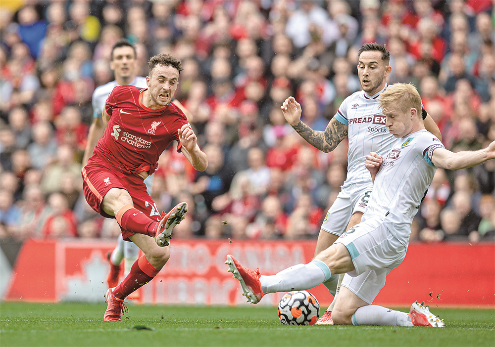 武汉盛帆黄鹤女篮斩获三连胜，队长王佳琦砍下本赛季首个“三双”（武汉盛帆黄鹤女篮豪取三连胜，队长王佳琦收获赛季首个三双）