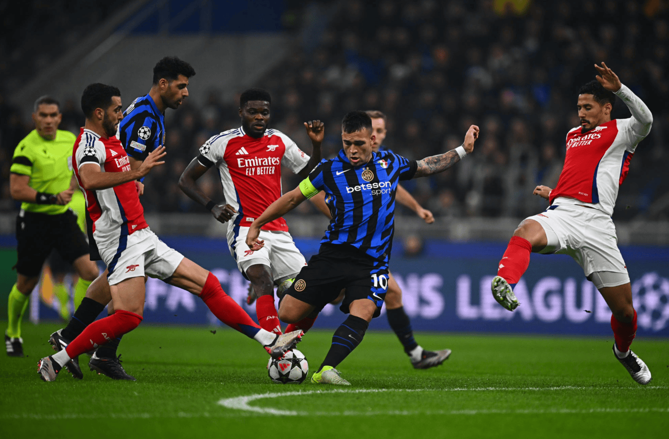 法比奥：他们开玩笑说我拿金靴但冠军挂零，希望在足协杯破零（法比奥：被调侃金靴在手却无冠，盼足协杯实现首冠）