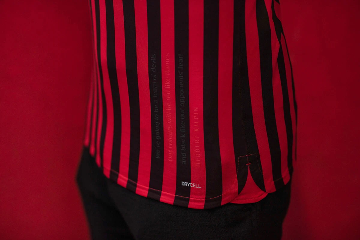 中国U22vs越南U22：拜合拉木、徐彬先发，胡荷韬、贺一然出战（中国U22迎战越南U22：拜合拉木、徐彬首发，胡荷韬、贺一然出场）