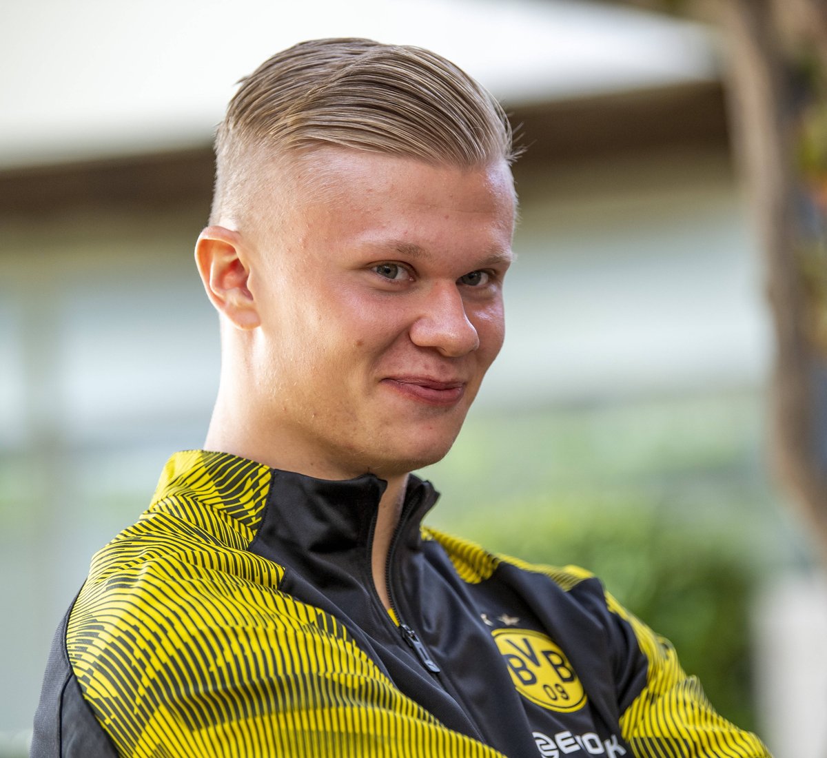 TA分析3-4-3阵型：从链式防守到战术万花筒，攻守易形的现代解法（3-4-3阵型深析：从链式防守到战术万花筒，攻守变换的当代解法）